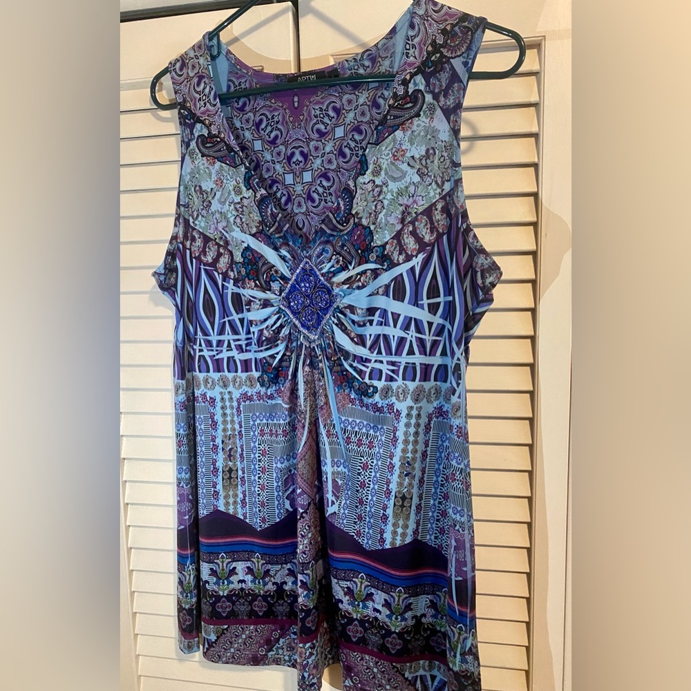 Apt. 9 Blue and Purple Paisley Sleeveless Top Size L with Beading
